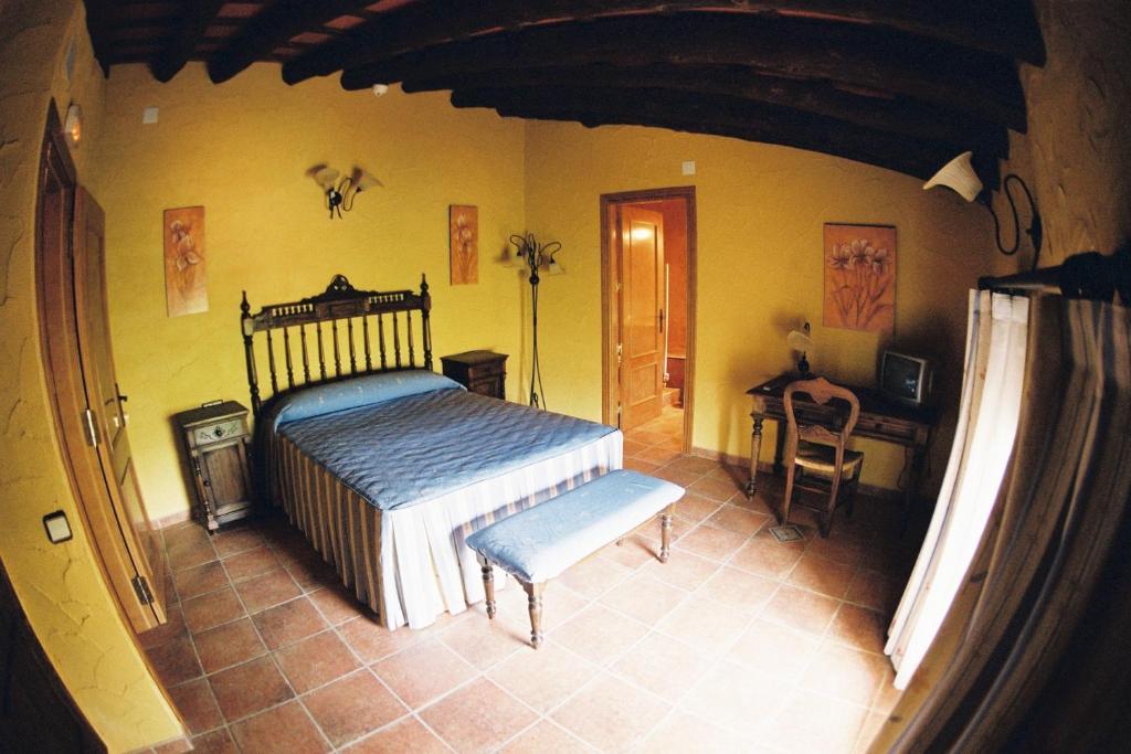 Hotel Mas La Trampa La Selva del Camp Pokoj fotografie